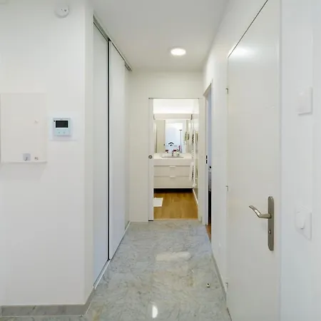 100m - Juan Stella Coeur Apartment *