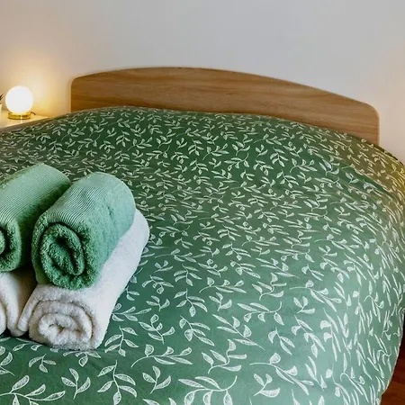 100m - Juan Stella Coeur Apartament Antibes