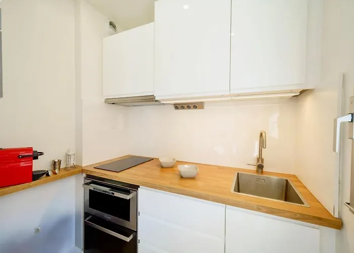 100m - Juan Stella Coeur Apartman Antibes