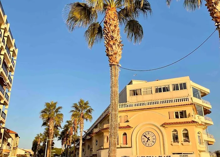 100m - Juan Stella Coeur Apartment